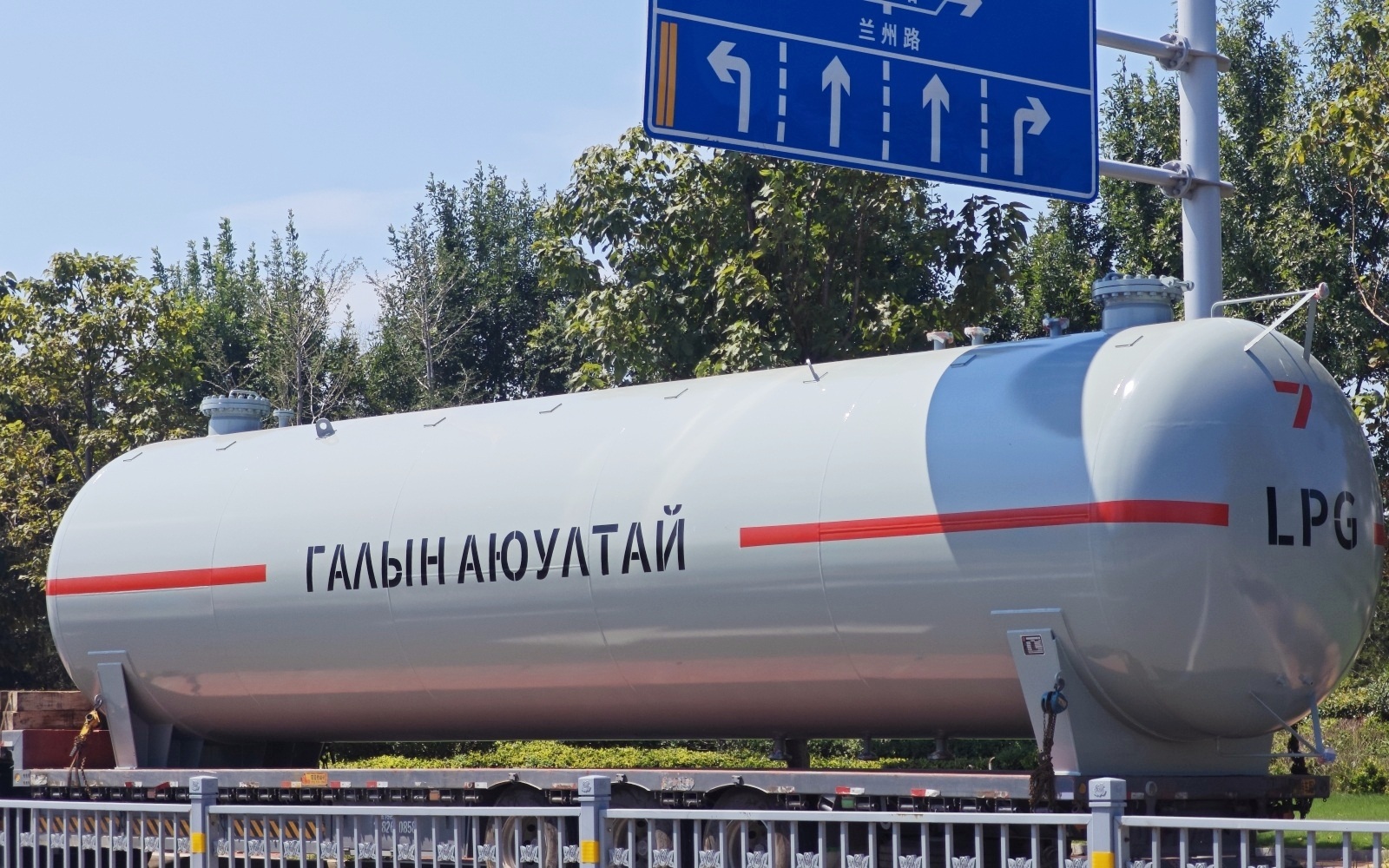 儲罐容器_壓力容器_低溫儲罐_菏澤花王壓力容器